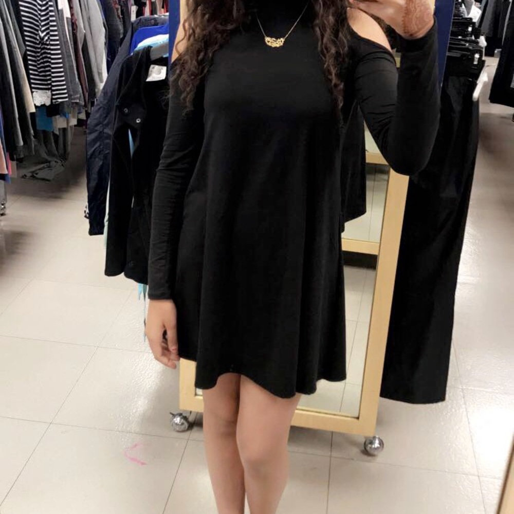 Cold shoulder T-shirt dress!